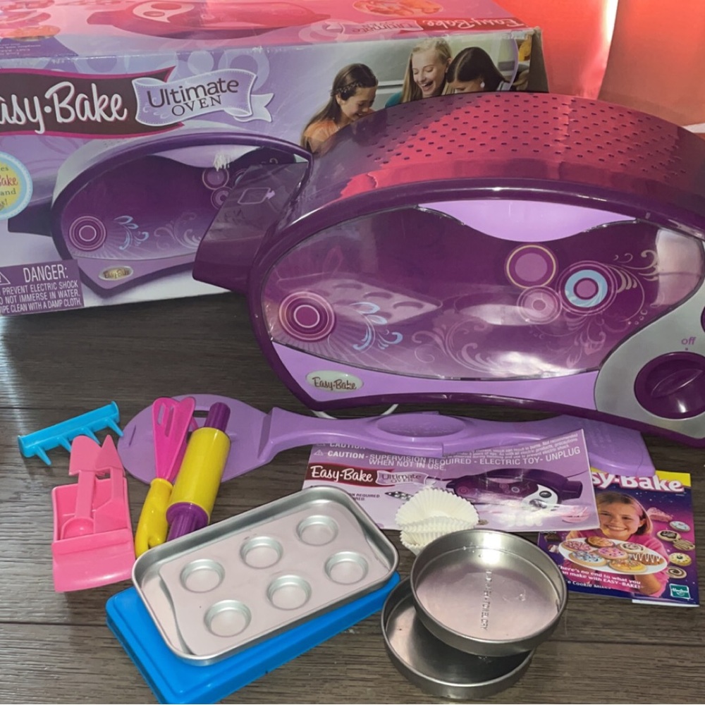 Easy Bake Ultimate Oven with Accessories